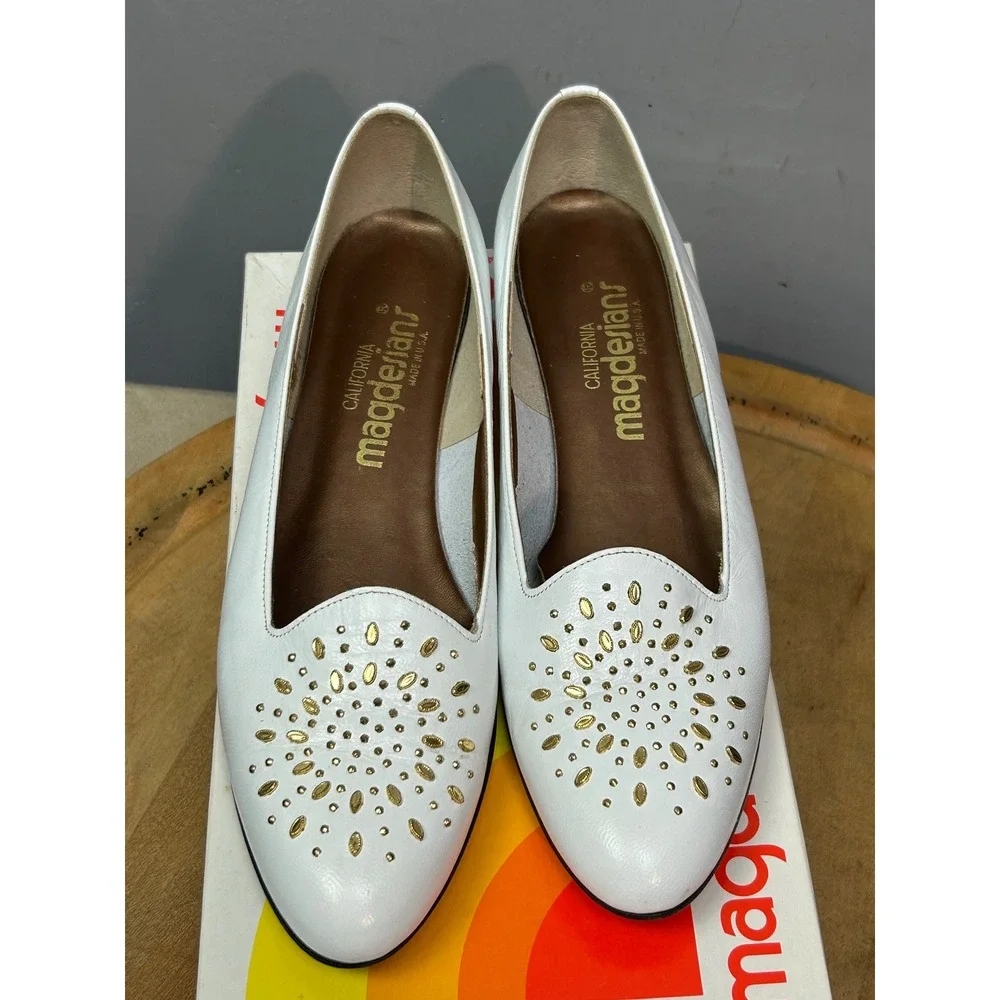 Magdesians Flats Women 7.5 SS White Burst Studded Leather Vintage Low Wedge 5879